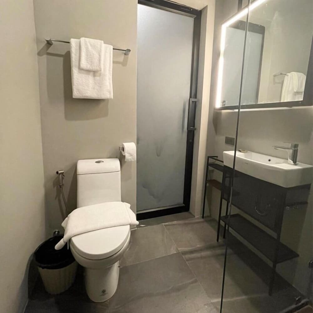 515 VICTORY Hotel 43/49
