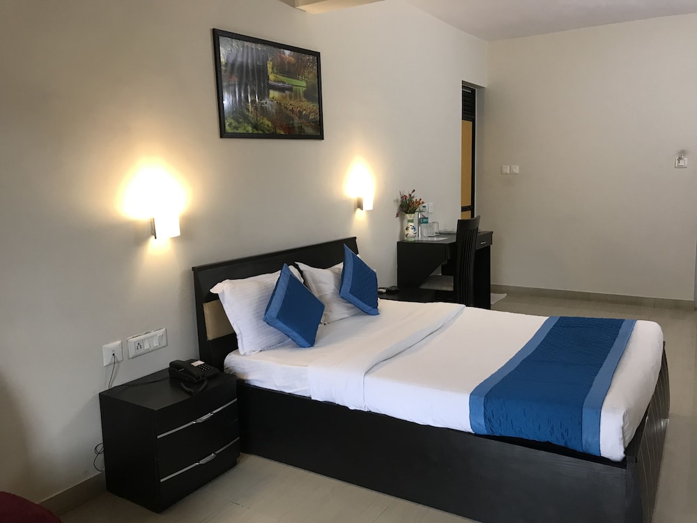 All Seasons Guest House 6/43