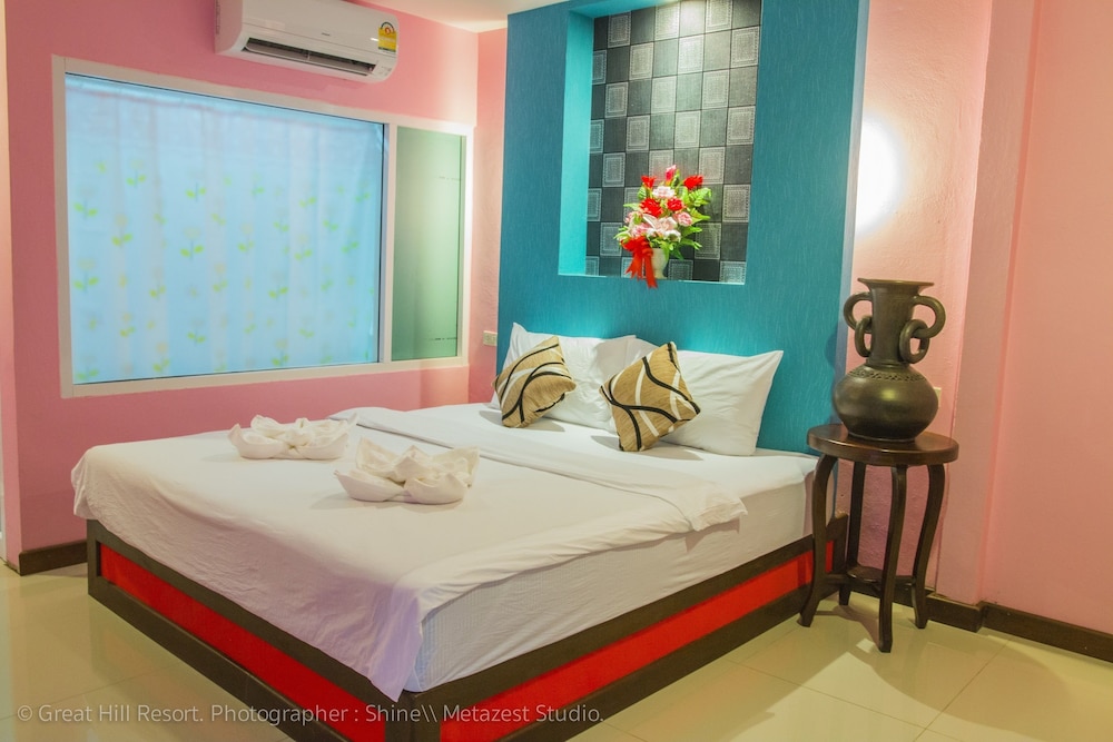 Great Hill Resort 7/37