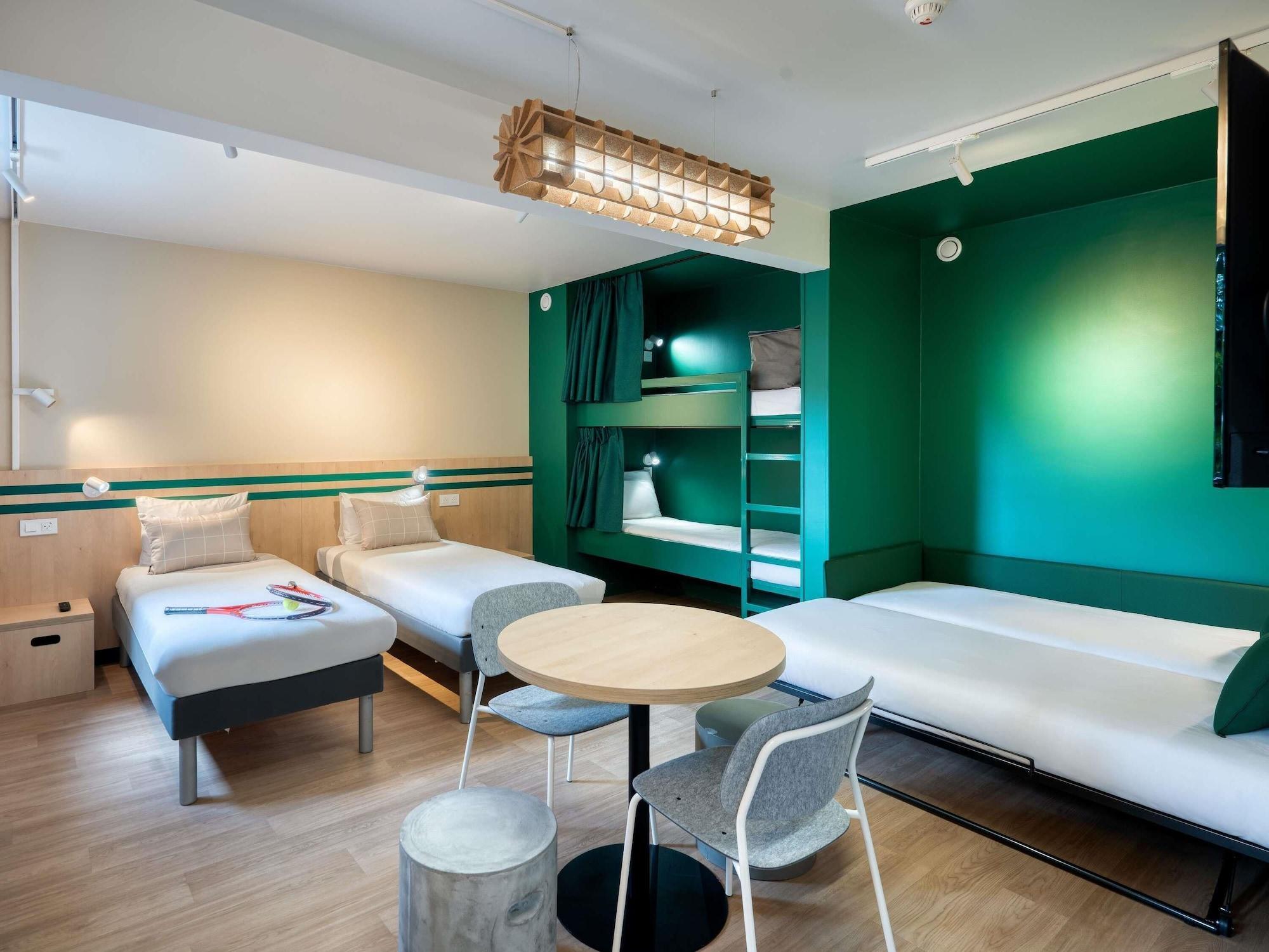 Standard, Multiple Beds