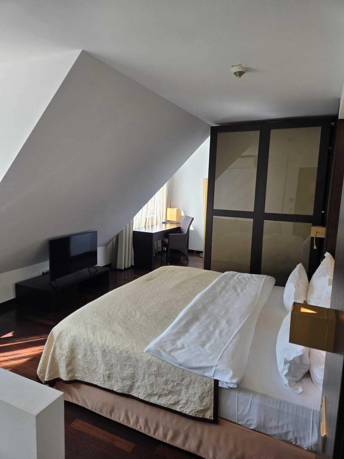 2 Bedrooms, Penthouse, Two Story