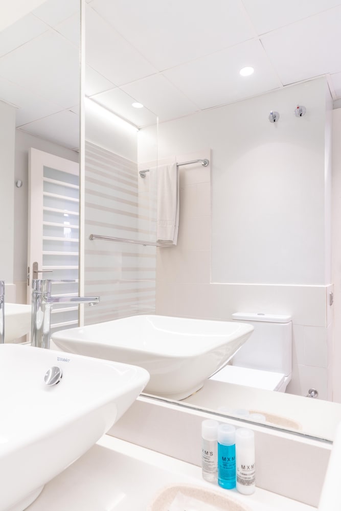 Serennia Fira Gran Via Exclusive Rooms 42/47