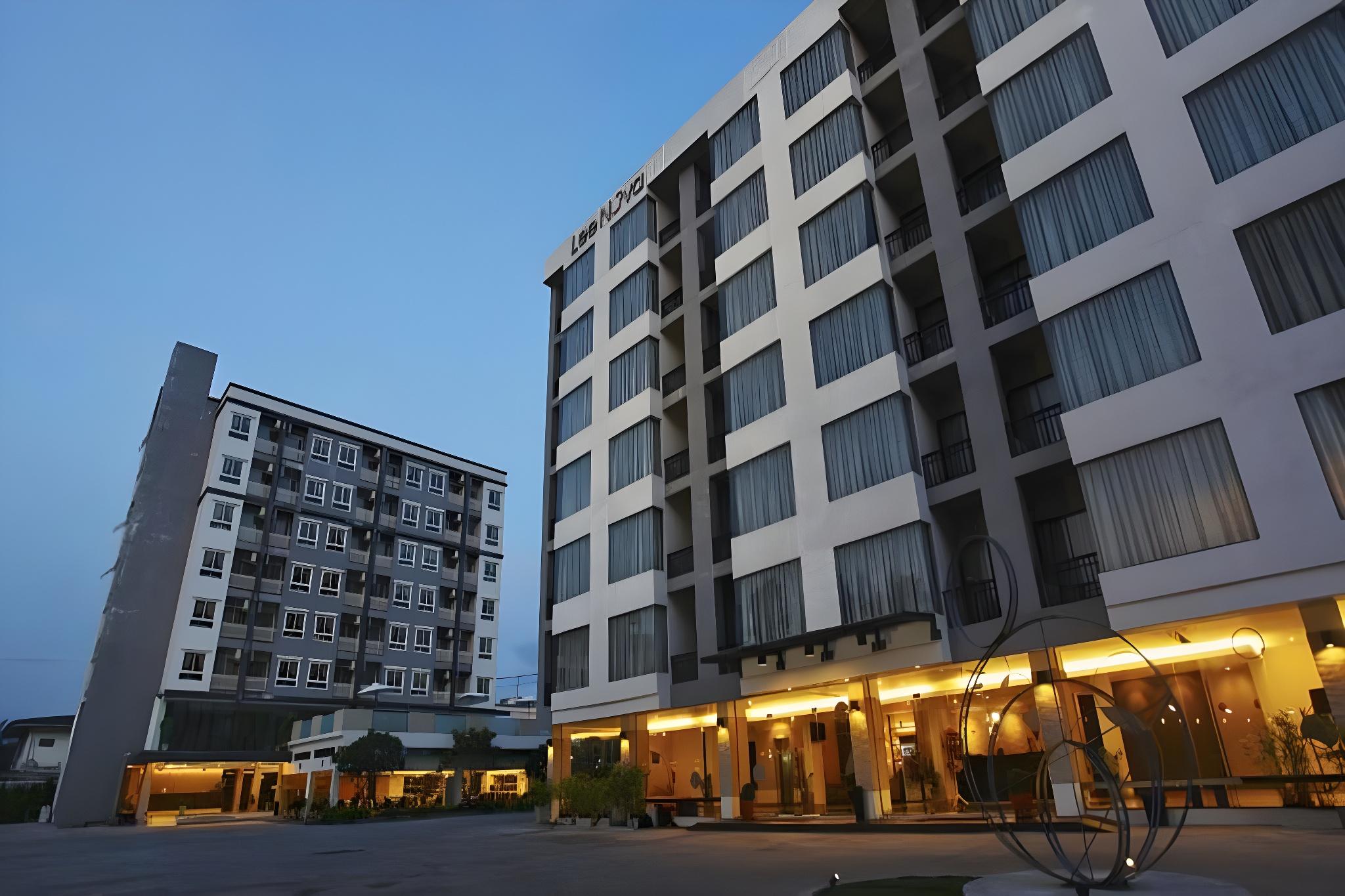 Leenova Hotel 12/50