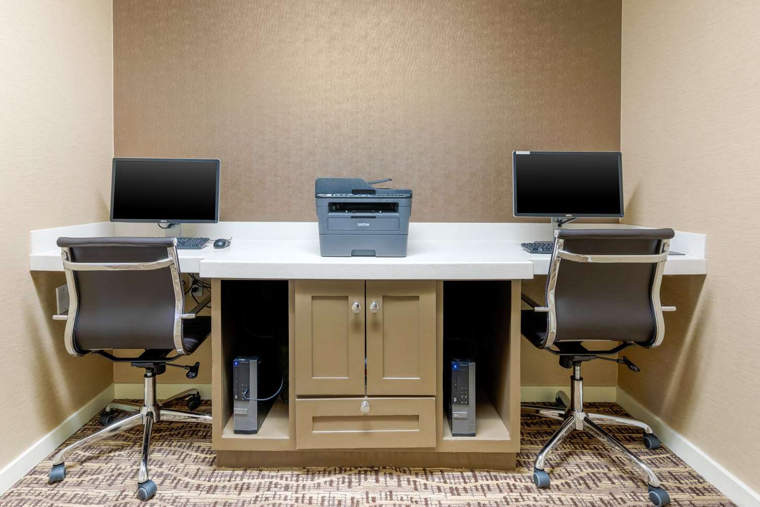 Comfort Inn & Suites Near Ontario Airport, CA 11/19