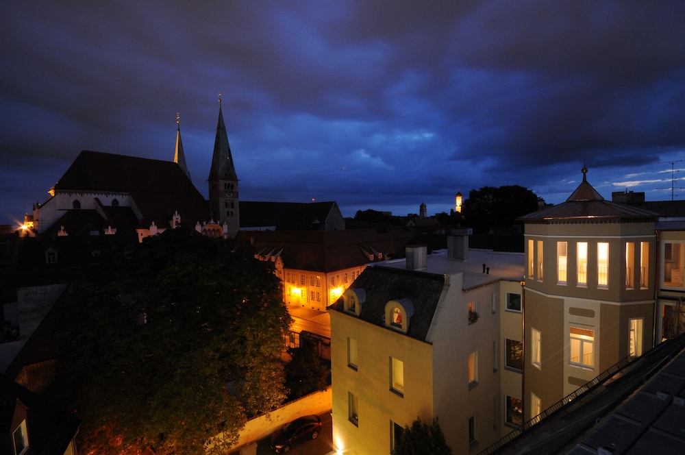 Dom Hotel Augsburg 41/48
