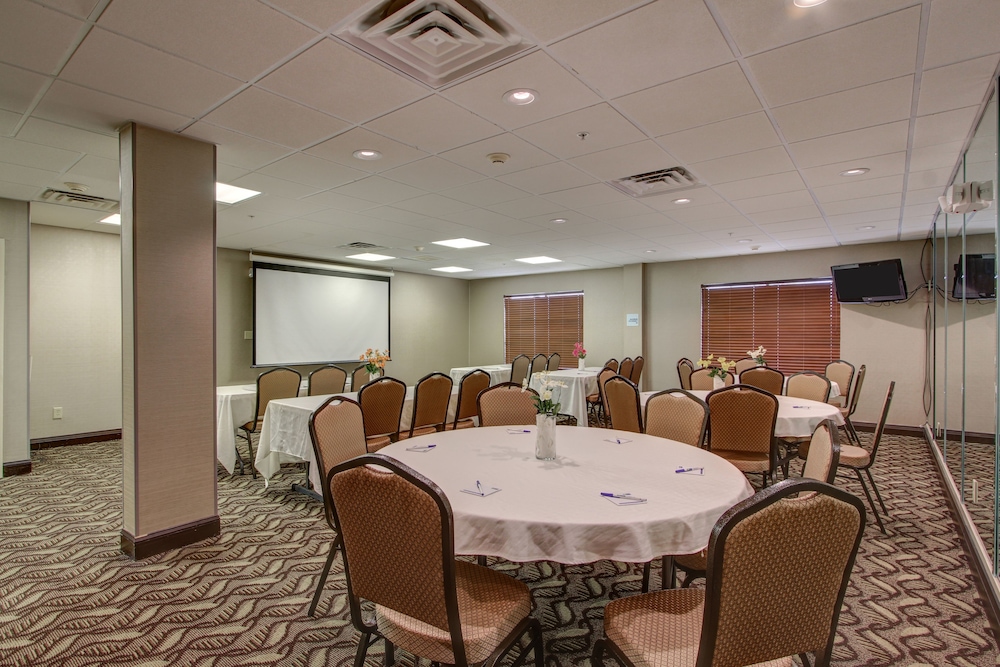 Holiday Inn Express Savannah S I95 Richmond Hill 33/38