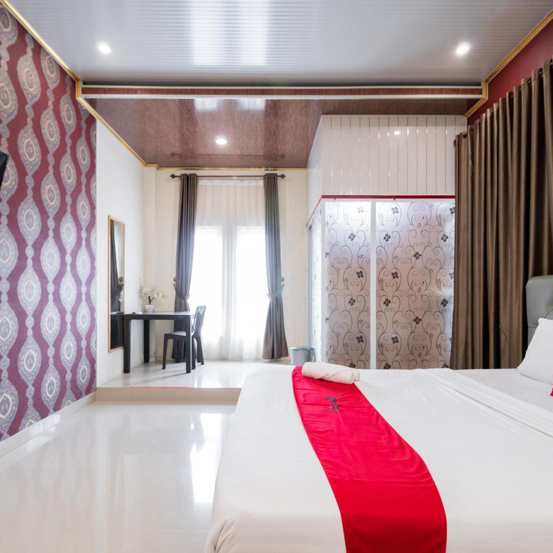 OYO 1648 Penginapan Three Joye 32/47