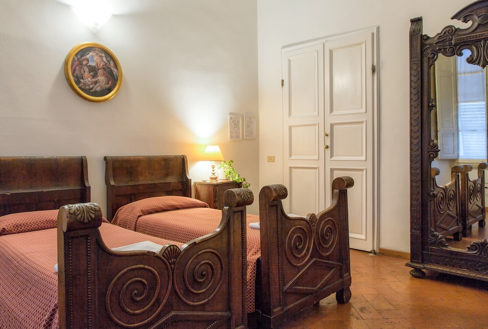 Casa Per Ferie Santo Nome Di Gesu 45/62