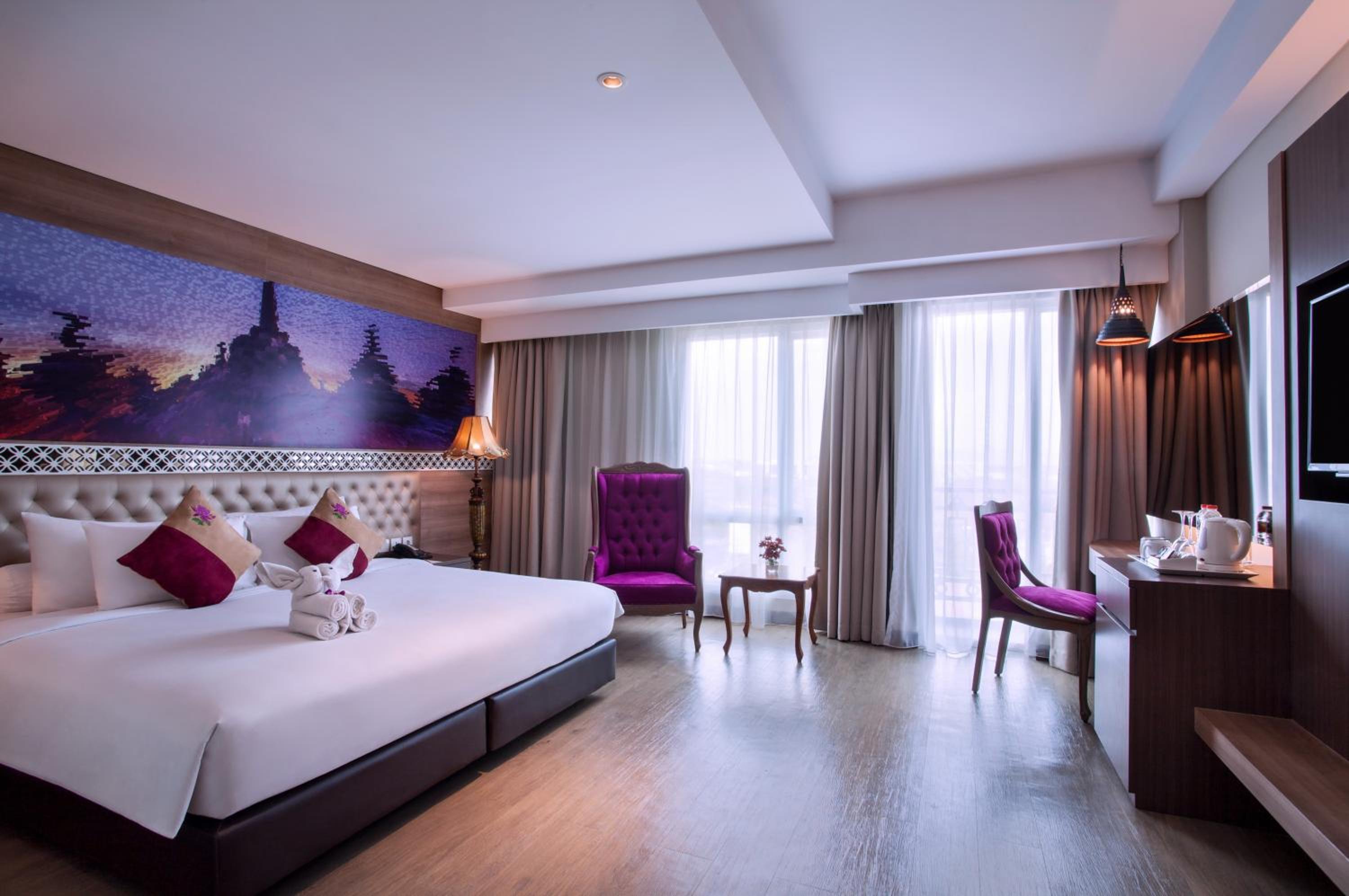 Deluxe, King Bed, Queen Bed