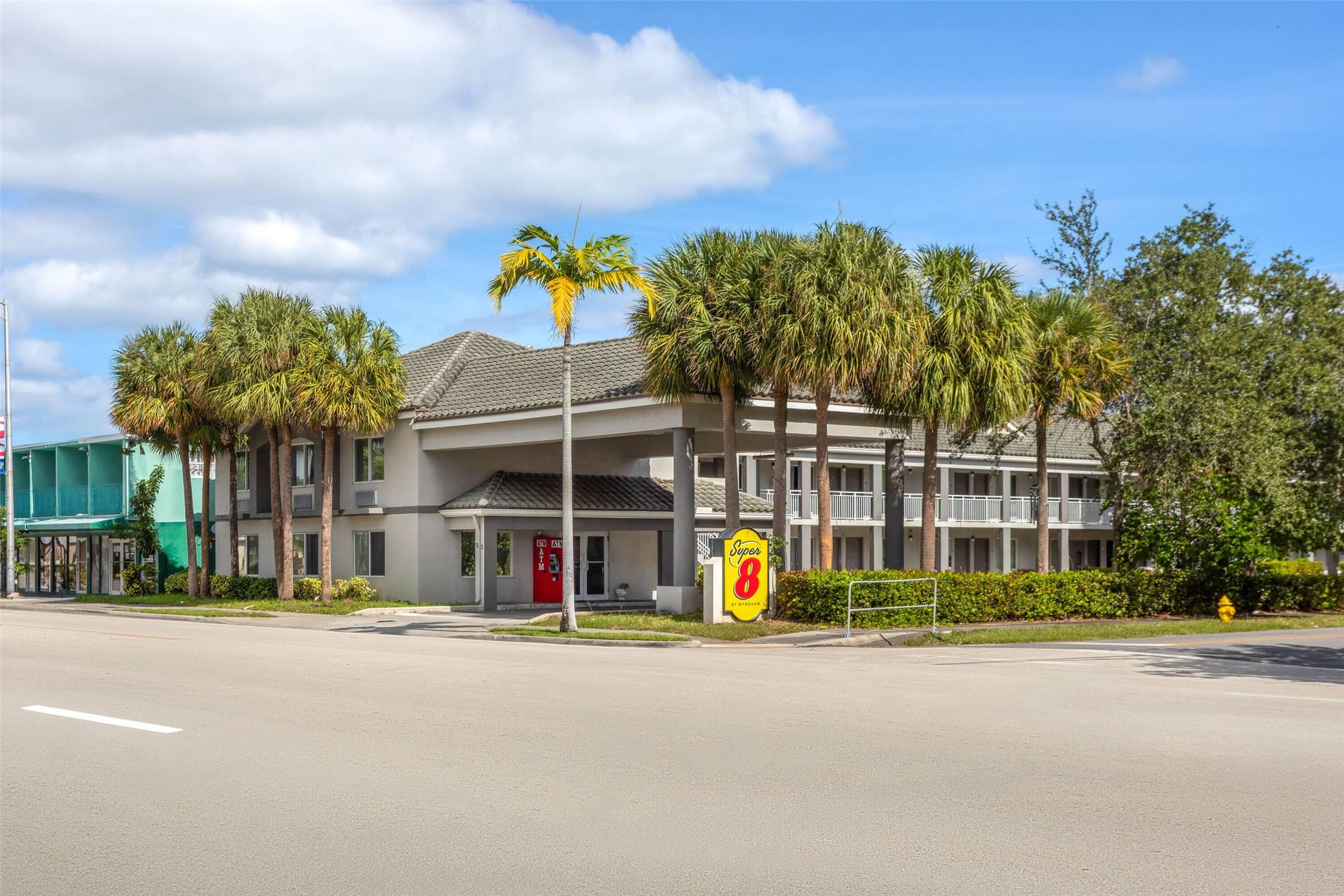 Super 8 by Wyndham Dania/Fort Lauderdale Arpt 3/13