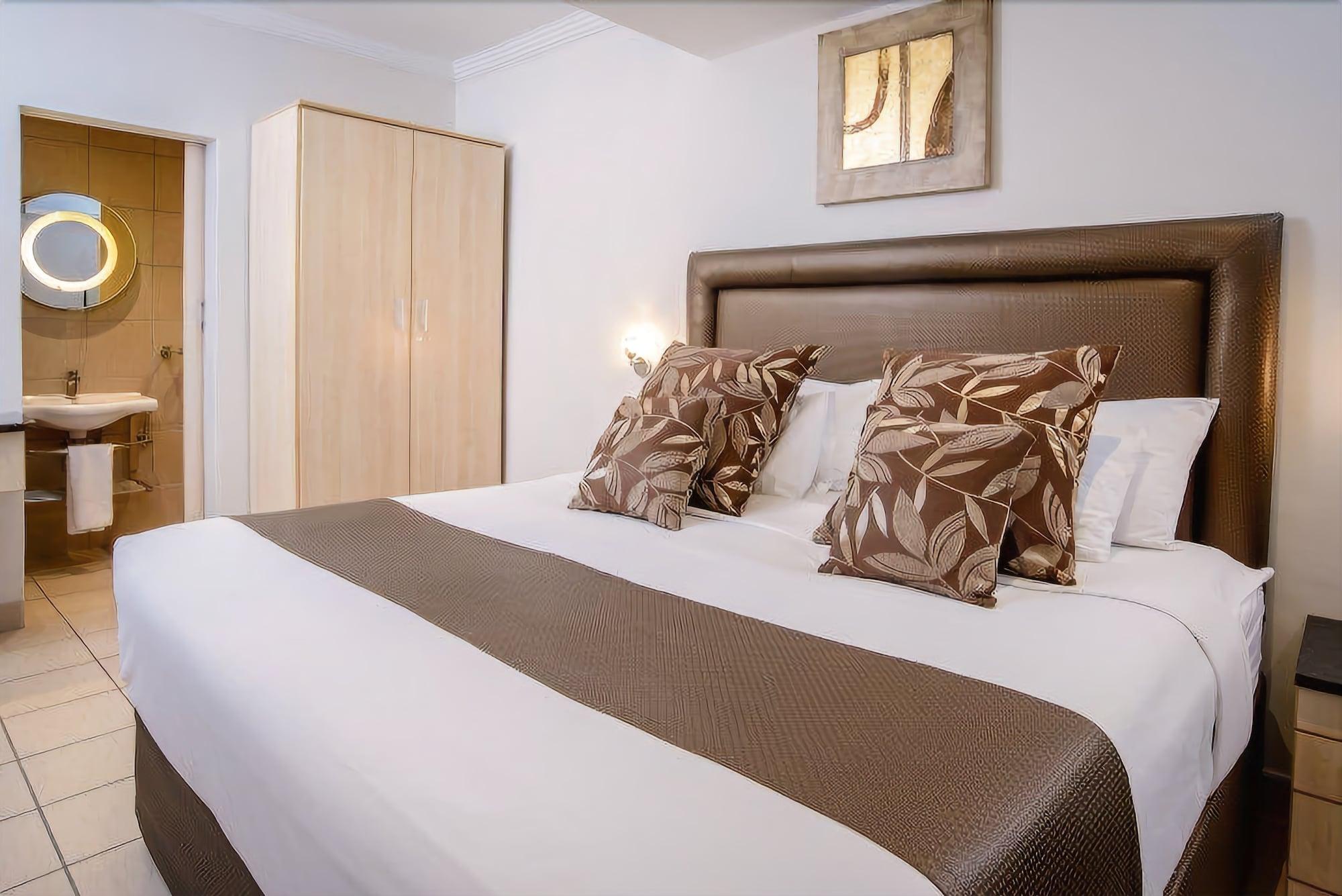 The Cycad Lodge & Chalets 9/50