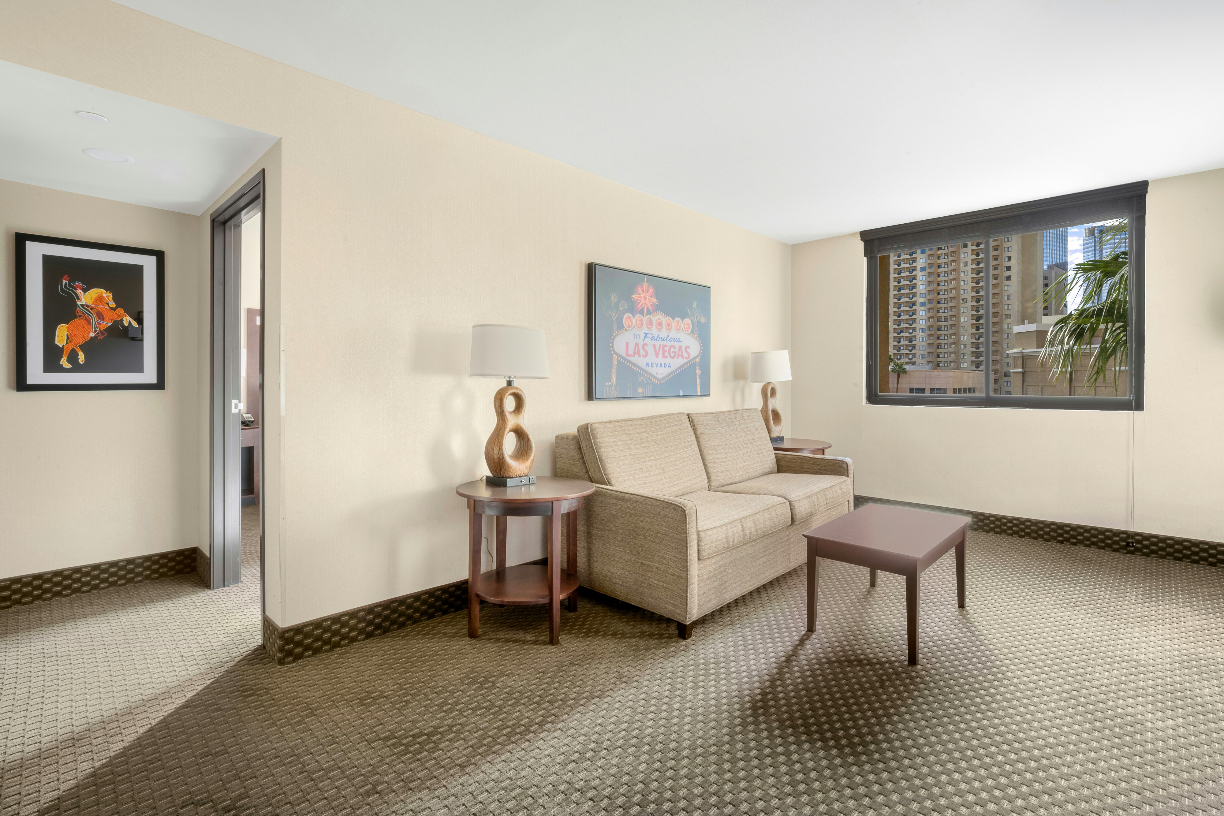 The Carriage House 32/50