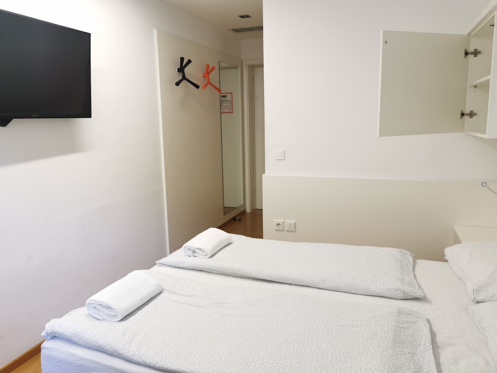 Rooms Sincere 1830 7/25