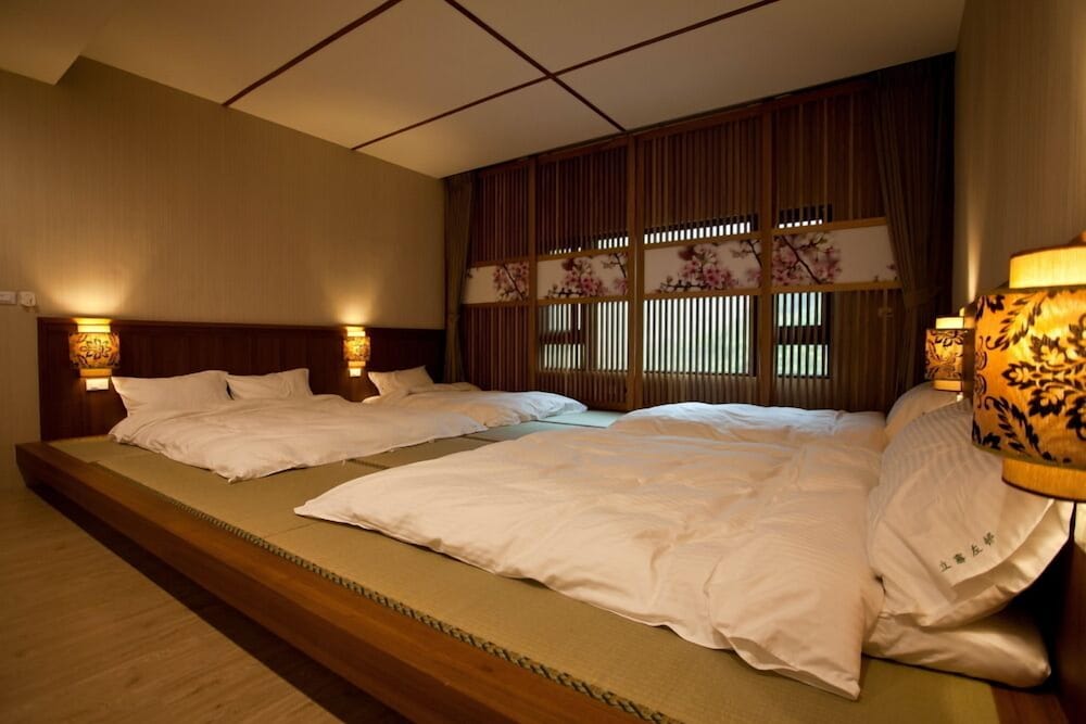 Li Wu Zuo Can B&amp;B 22/71