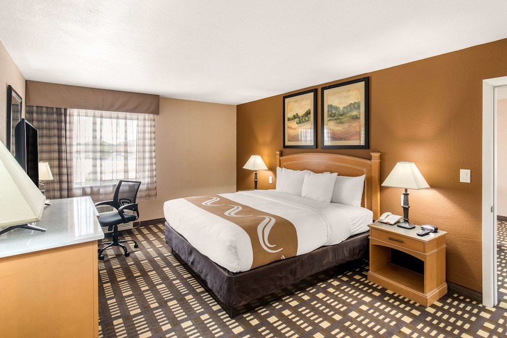 QUALITY INN AND SUITES PLANO EAST RICHARDSON 27/62