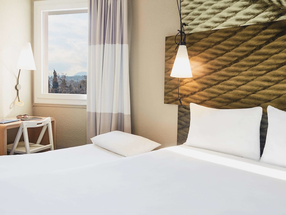 ibis Toulon La Seyne Sur Mer 16/71