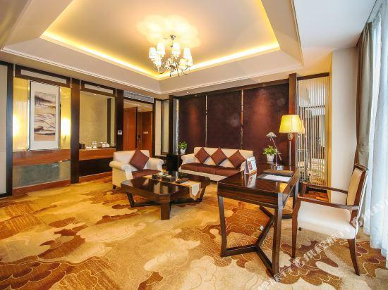 Hongyang Linglu Hotel 17/21
