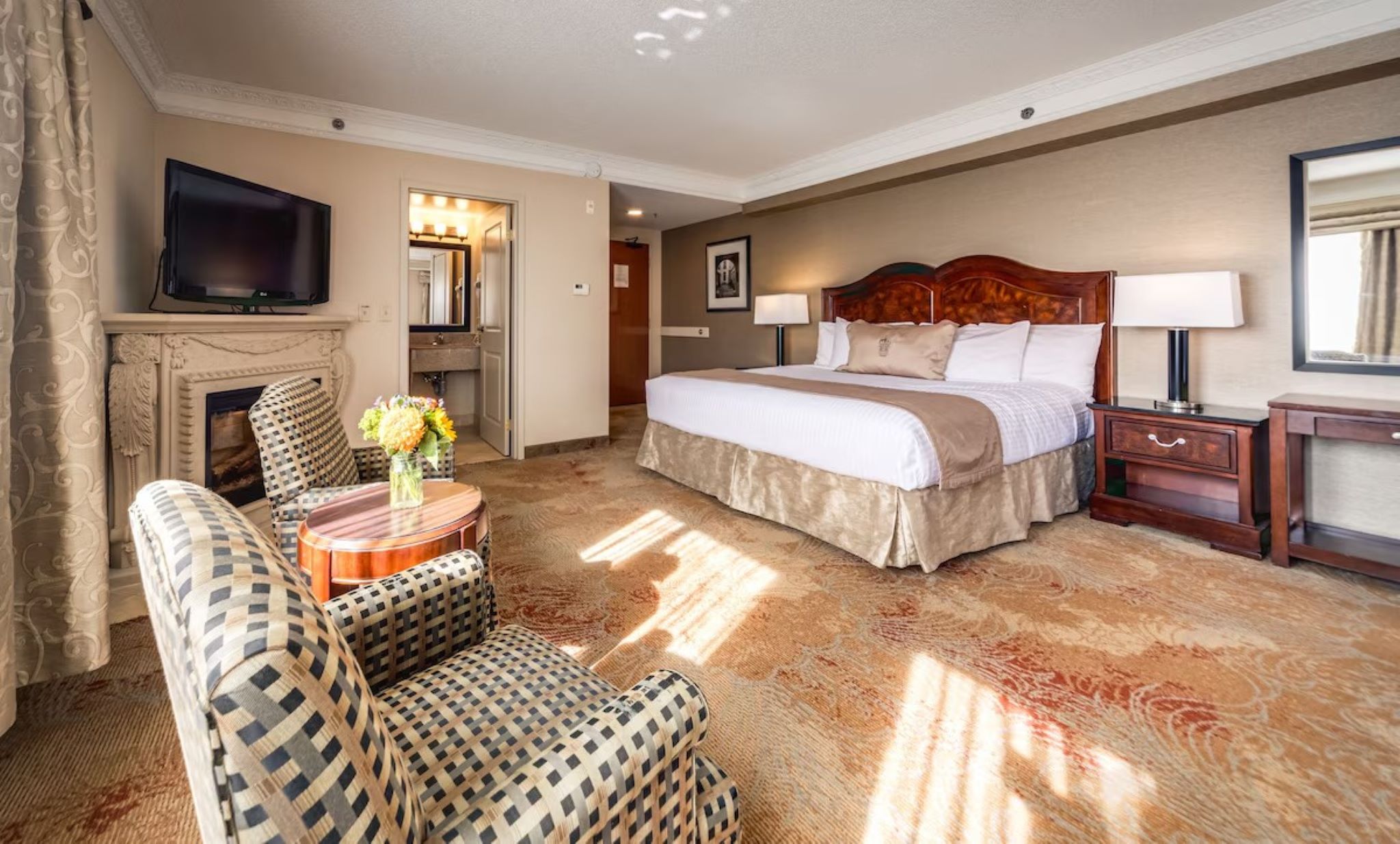 Executive, Suite