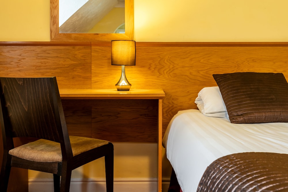 Roydon Marina Village Hotel 30/49