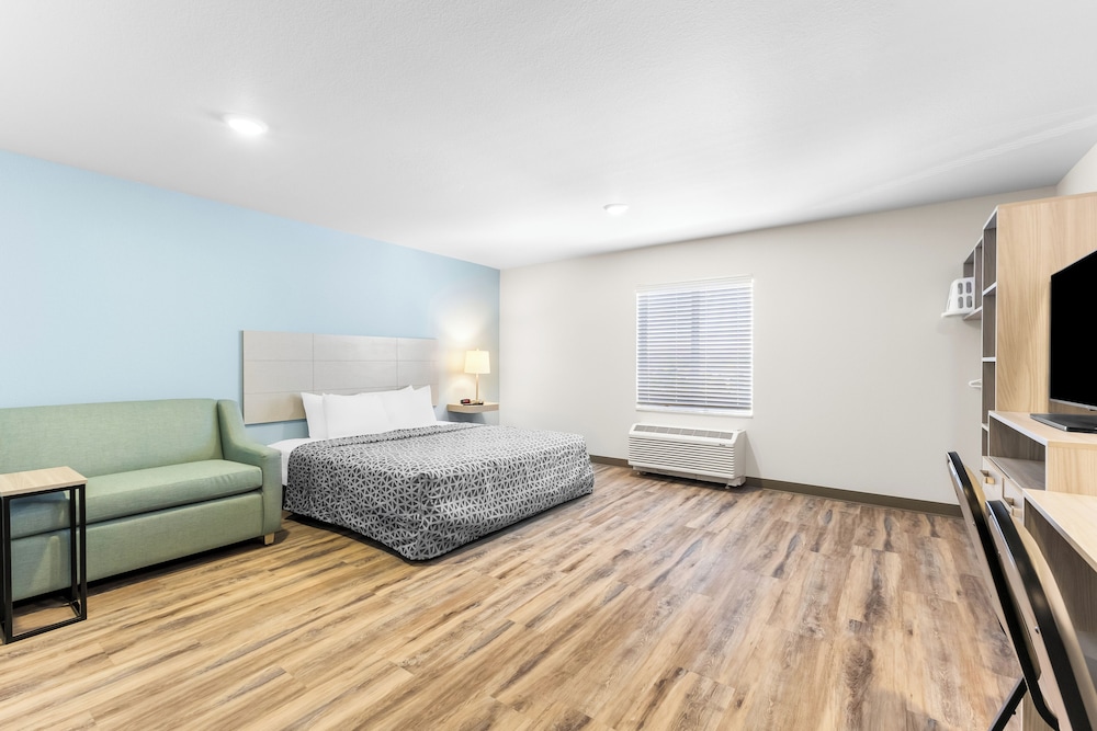 WoodSpring Suites Bluffdale Salt Lake City 17/36