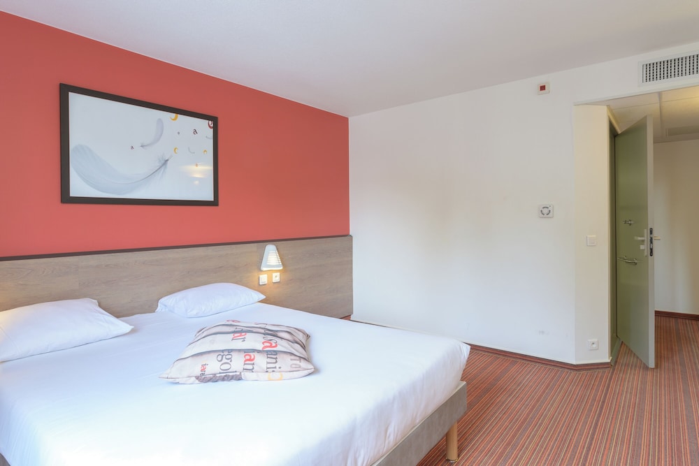 Room, Double Bed