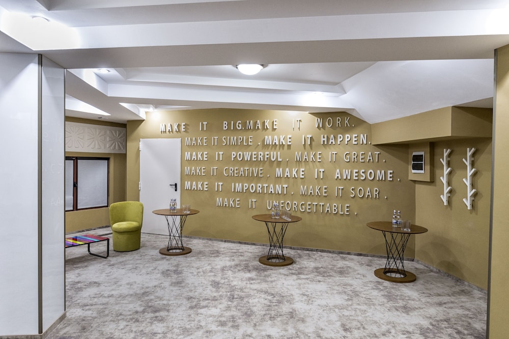 PRESTIGE BOUTIQUE HOTEL CRAIOVA 2/65