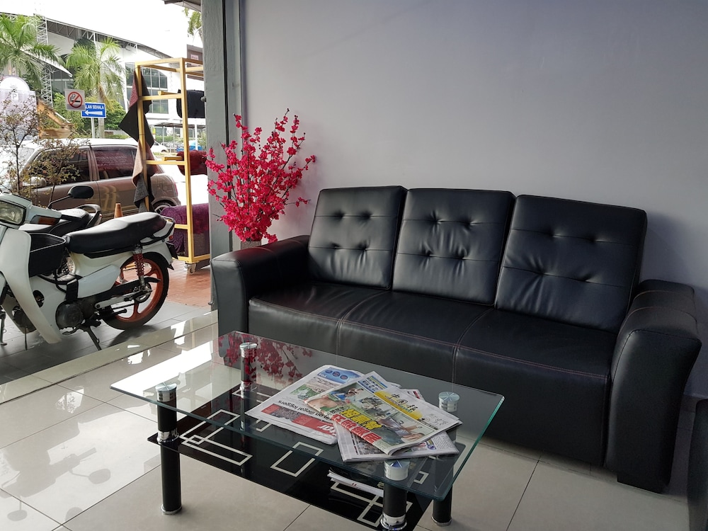 De Uptown Hotel Pj 222 53/57