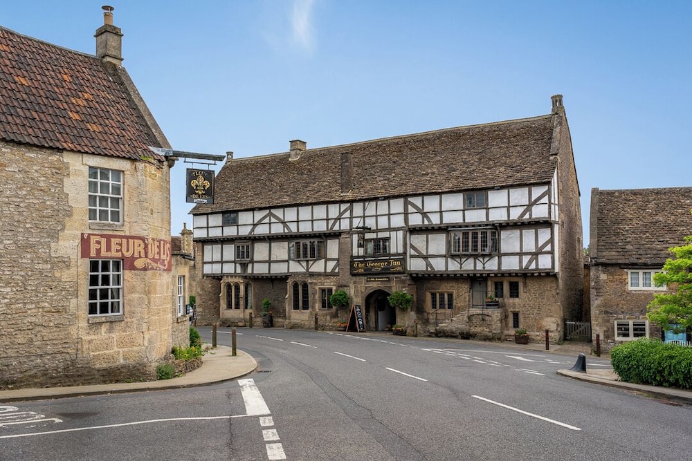 The George Inn 41/50