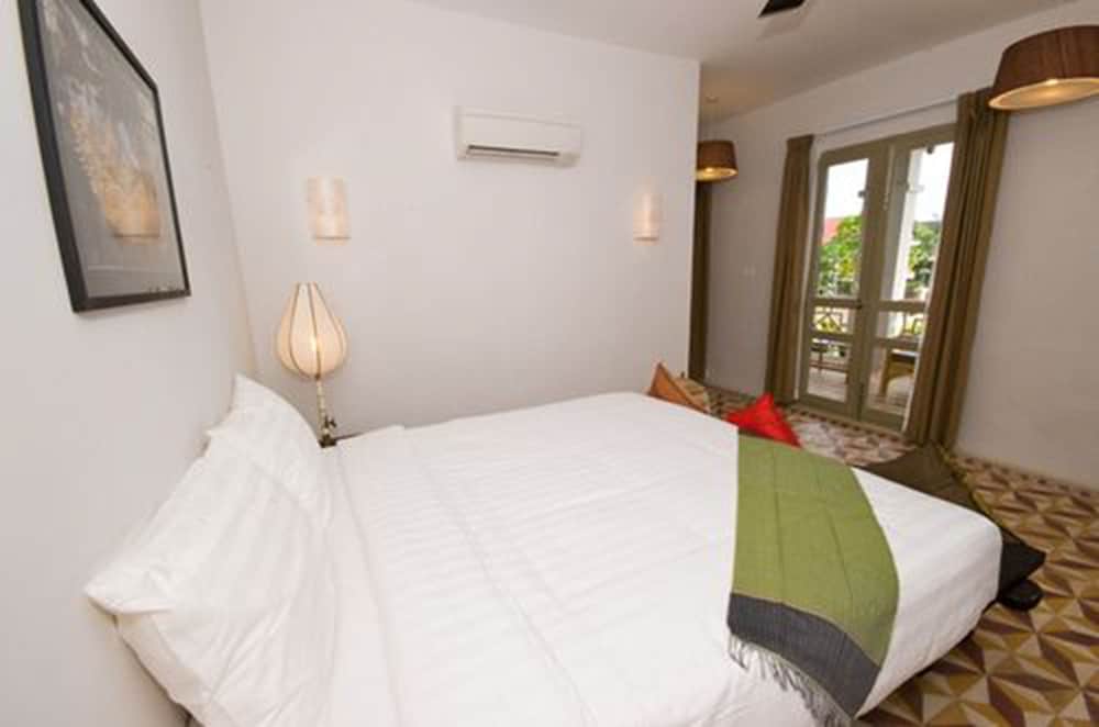 Bambu Hotel 25/53