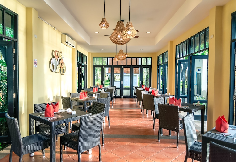 The Sun Club Khao Lak by Katathani 37/63