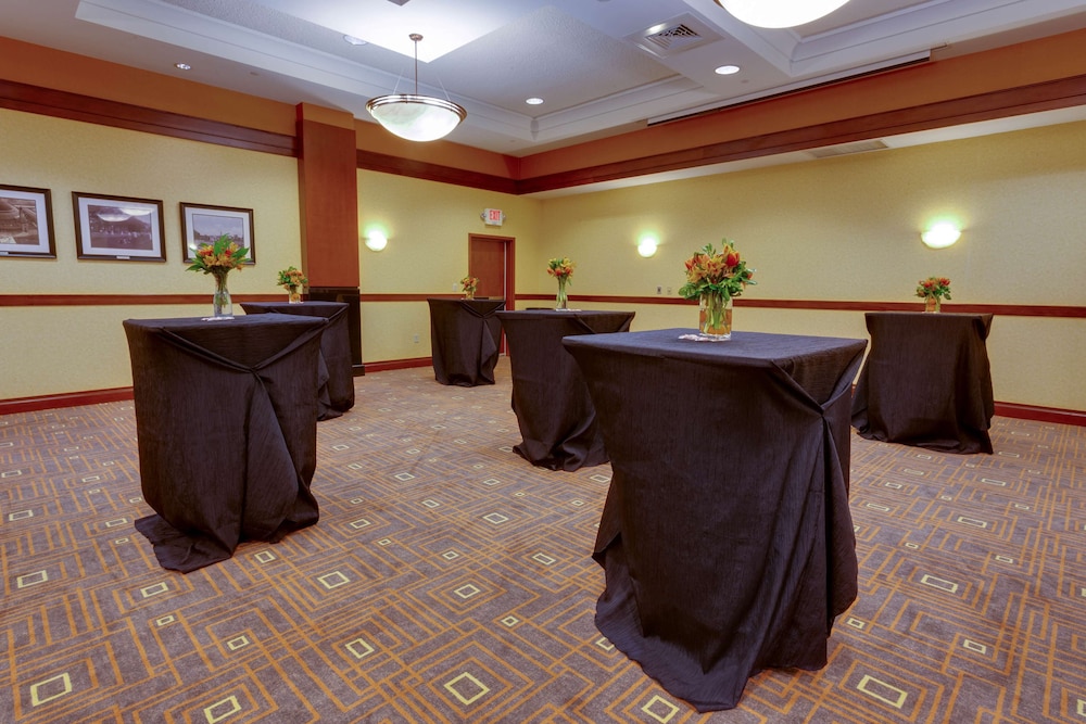 Drury Inn and Suites St Louis Forest Park 3/49