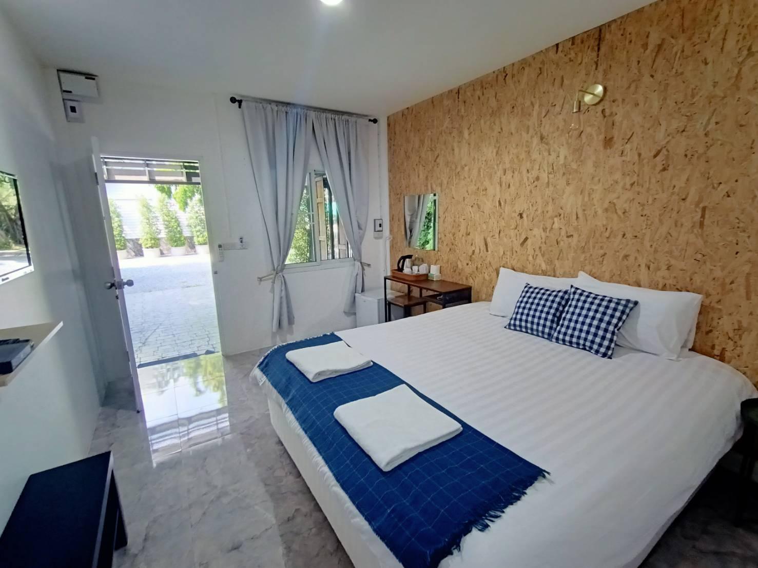 Semi Basement, Standard, Double Bed