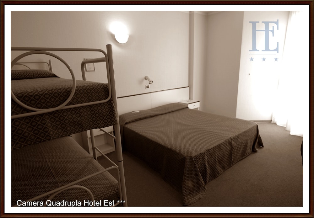 Hotel Est 21/42