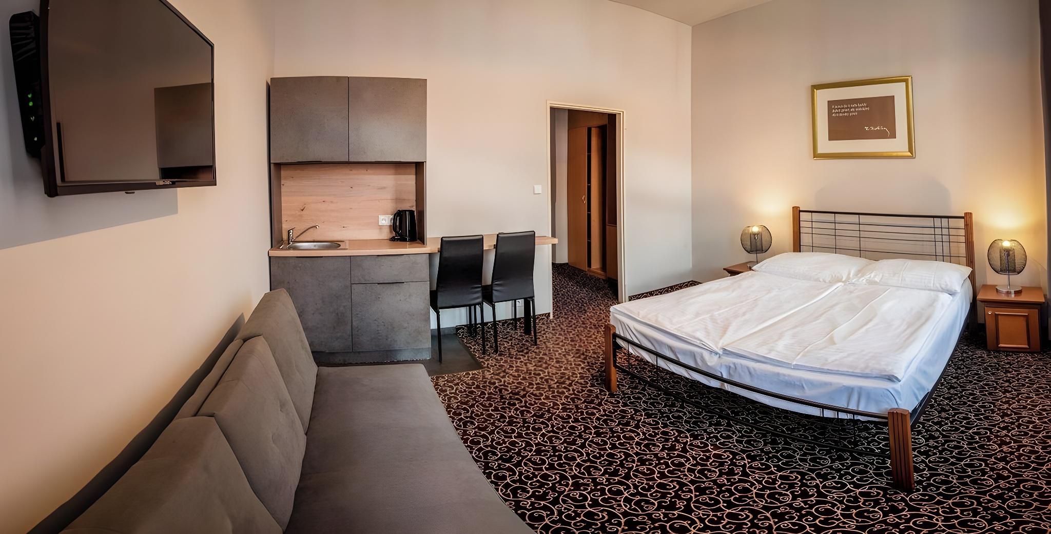 SUPERIOR, DOUBLE BED