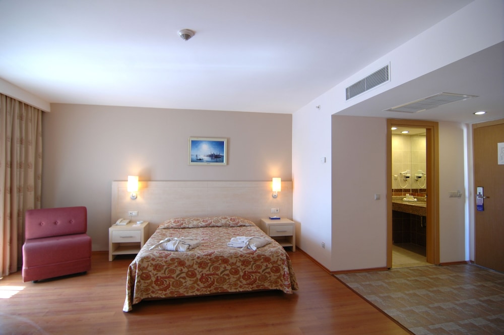 Diamond Of Bodrum 12/50