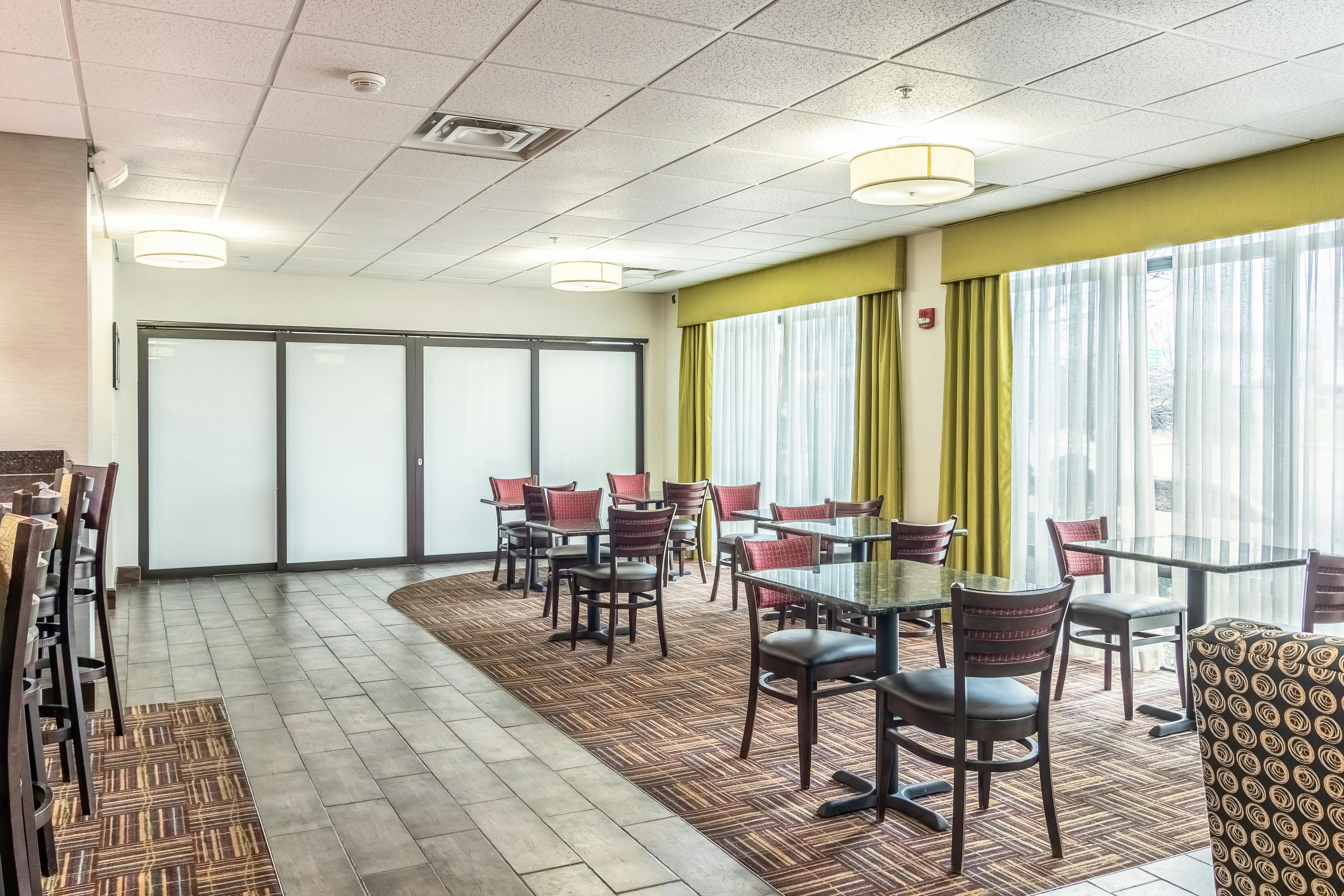 Hampton Inn Youngstown - North 58/80