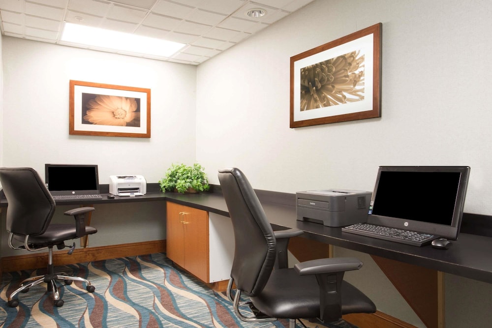 Wingate by Wyndham Raleigh South / Garner 23/31