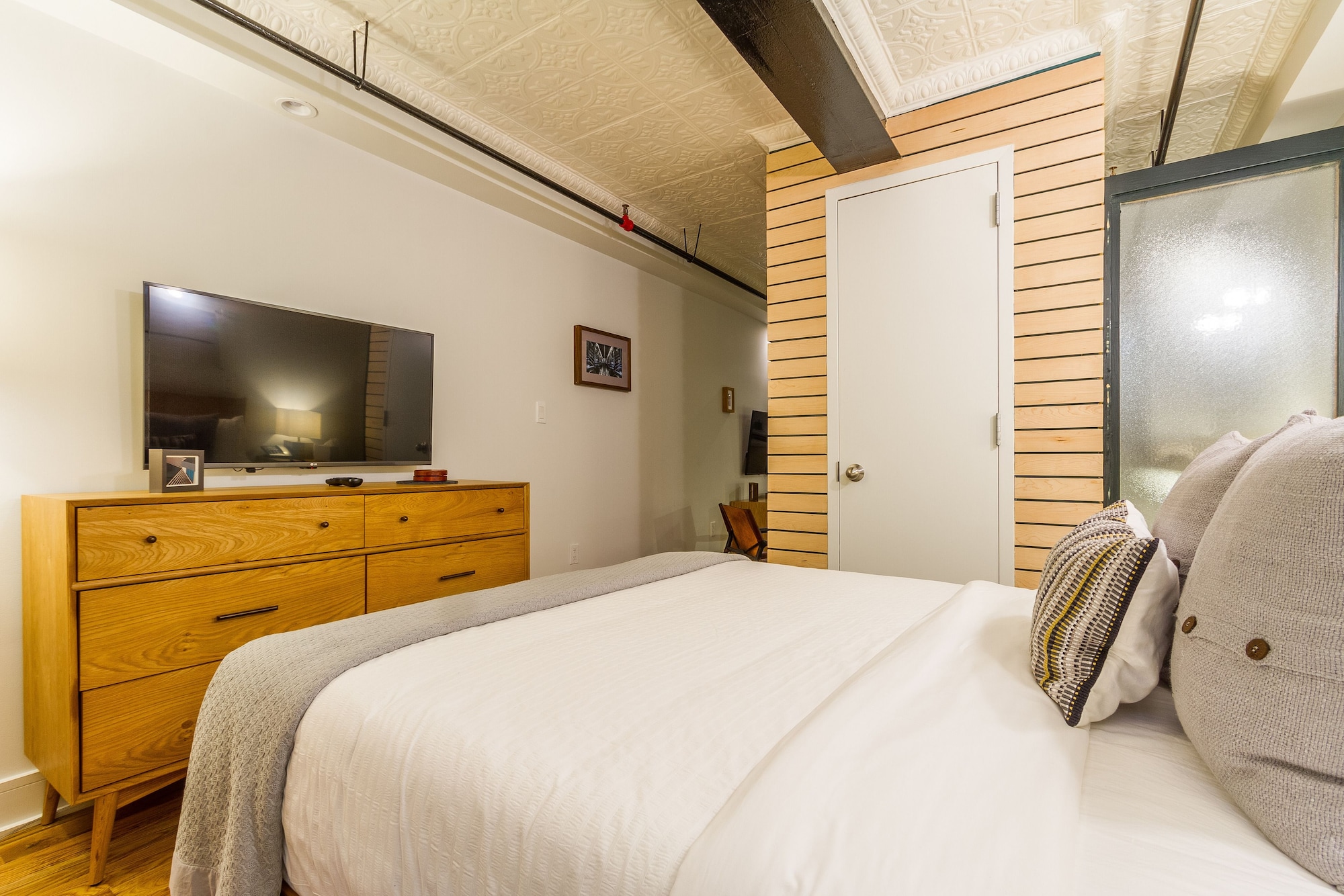 LOFT, DELUXE, SUITE, PATIO, LOW FLOOR