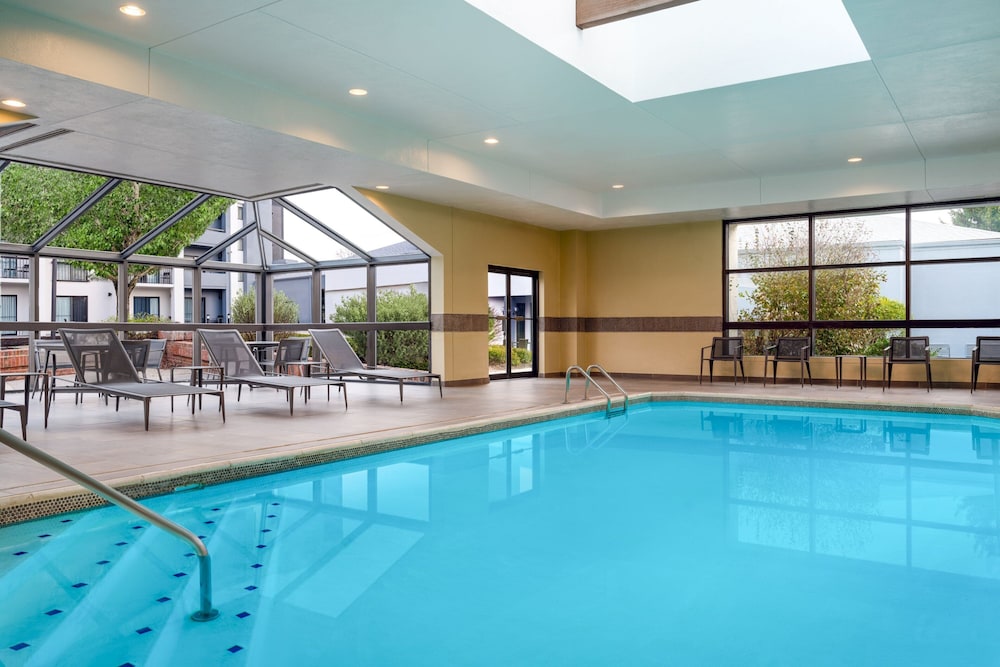 Courtyard Columbus Worthington 23/50