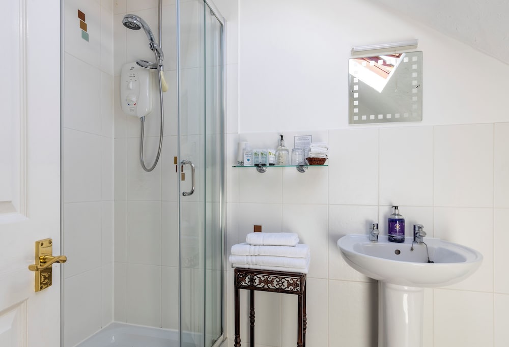 Wynnstay House 33/33