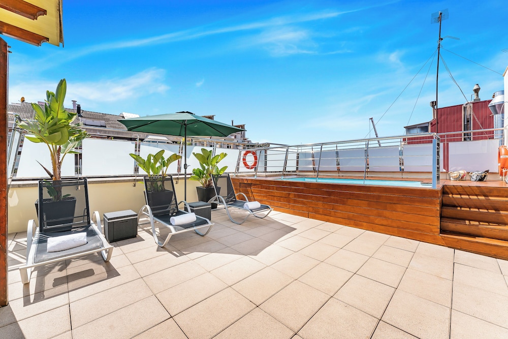 Acacia Suite 37/41
