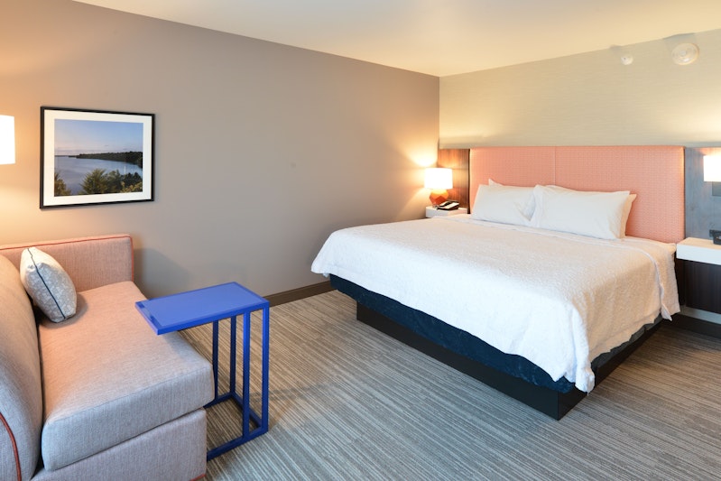 Hampton Inn & Suites Menomonie-UW Stout 6/39