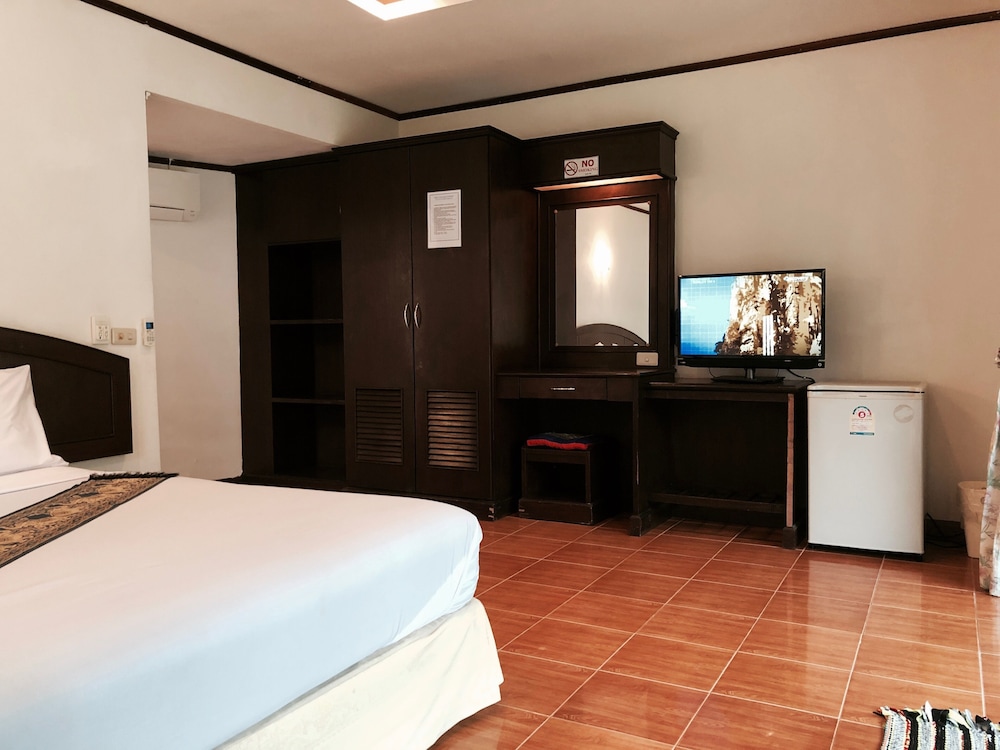 Noble House Beach Resort 22/63