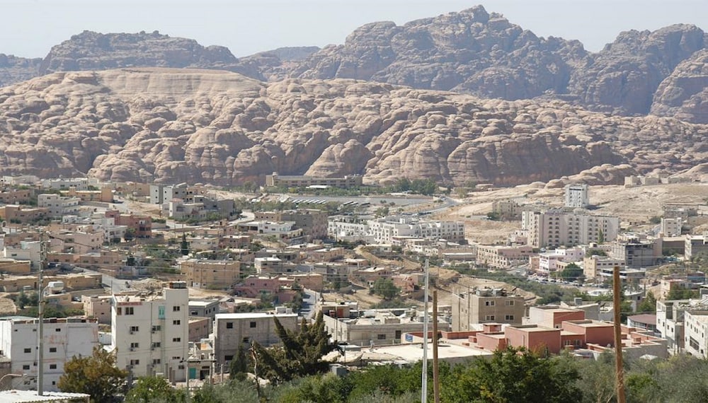 Petra Sella Hotel 46/48