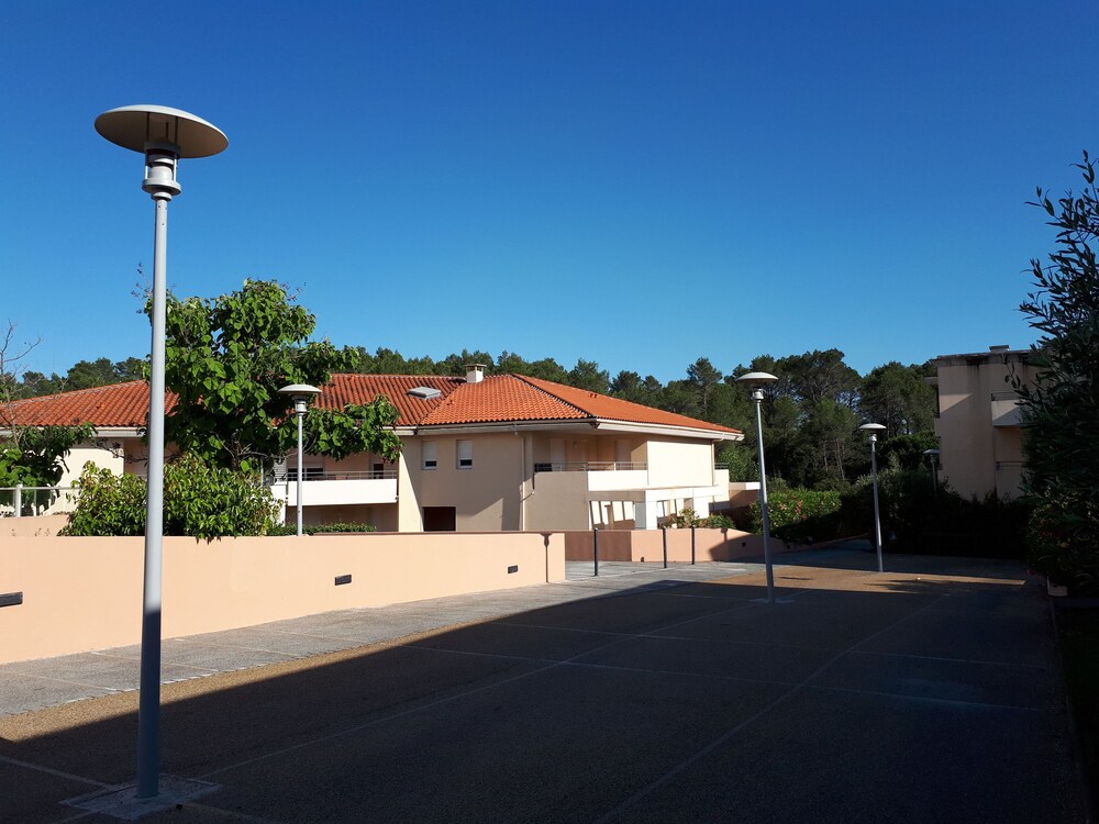 Les Parasols d Argens 42/44