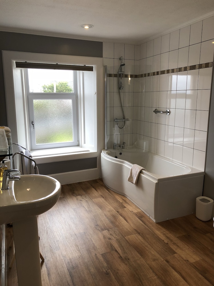 The Bowmore House Bed and Breakfast 23/36