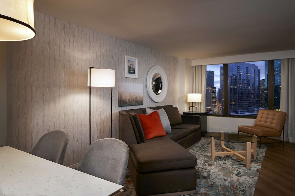 Hilton Grand Vacations Club Chicago Magnificent Mile 25/37