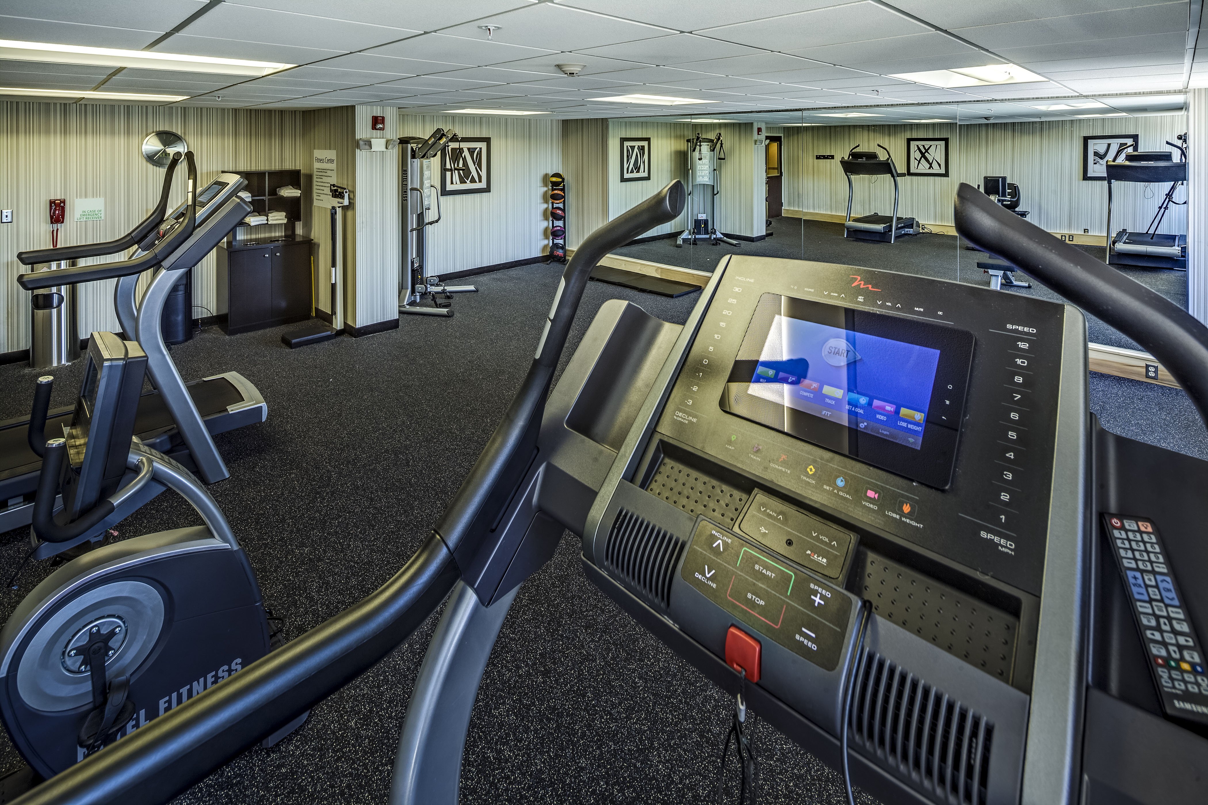 Holiday Inn Cleveland Northeast Mentor 44/79