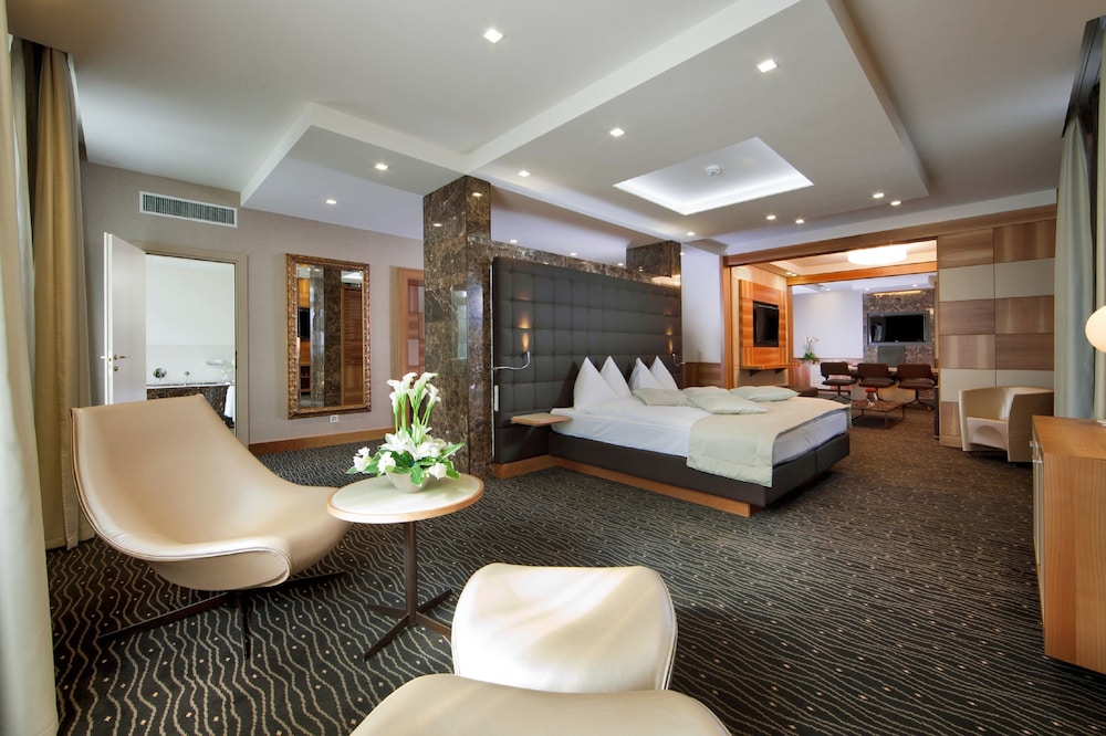 HOTEL ST GOTTHARD 31/84