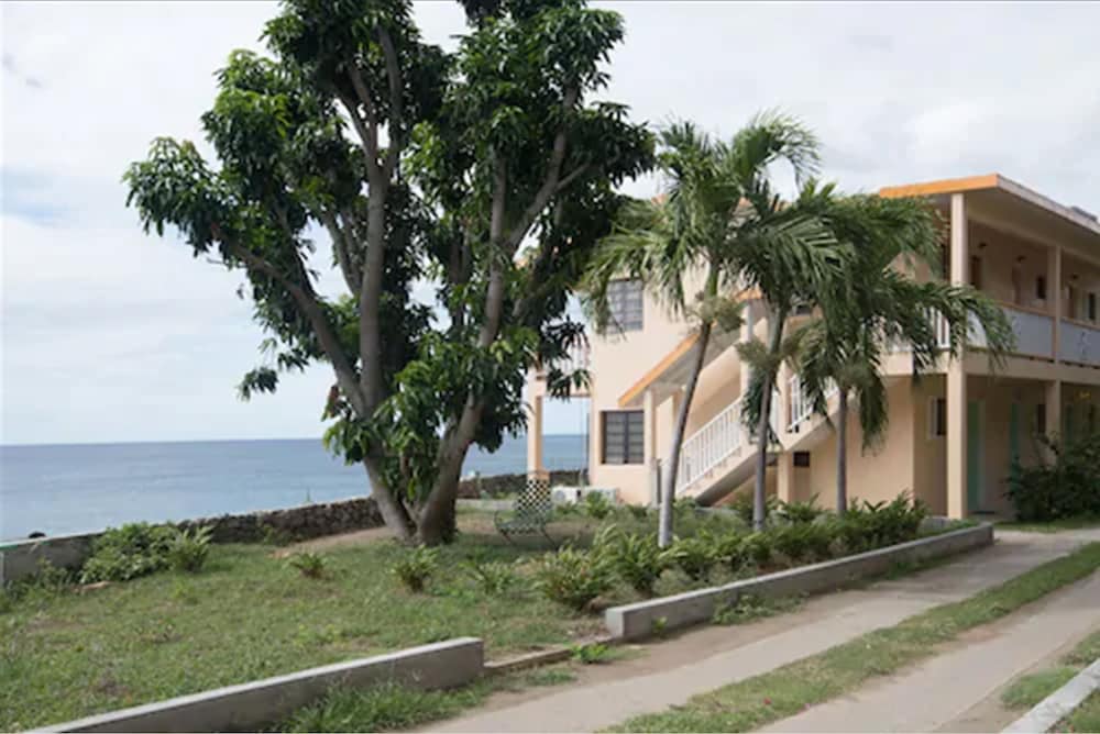 BIRD ROCK BEACH HOTEL 47/47